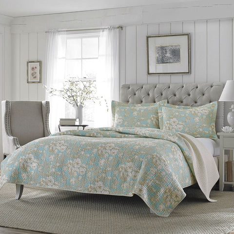 Full / Queen 3-Piece Cotton Quilt Set in Seafoam Blue Beige Floral Pattern